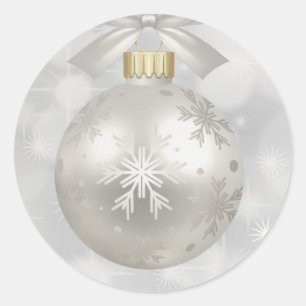 Sticker Rond Élégante boule de Noël en argent sur les lumières 
