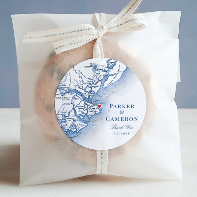 Sticker Rond Elégante Île Tybee Géorgie Carte Mariage Faveur (Elegant Tybee Island Georgia Wedding Favor Sticker Label with navy blue map from Coastal Map Designs)