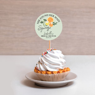 Sticker Rond Elle a trouvé la décoration florale pour la fête d