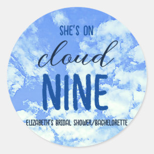 Sticker Rond Elle est Sur Cloud Nine ! Fête des mariées/Bachelo
