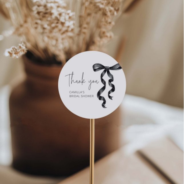 Sticker Rond Elle noue le nœud Noir Mariage Cérémonie  (Créateur téléchargé)
