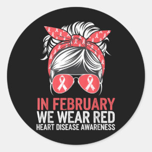Sticker Rond En Février, Nous Portons Le Rouge Pour Les Cherche