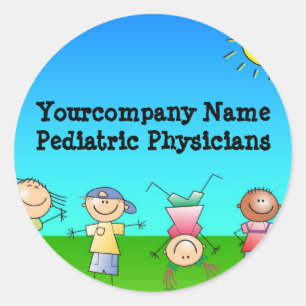 Sticker Rond Enfants jouant à l'extérieur pendant une journée e