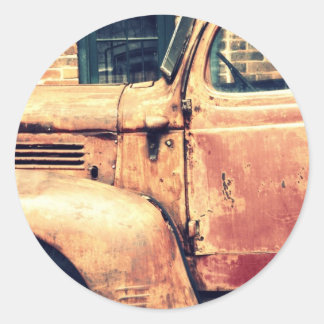 Sticker Rond Épave de camion rouge