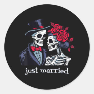 Sticker Rond Épouse de squelette rose &amp; Groom, juste marié 