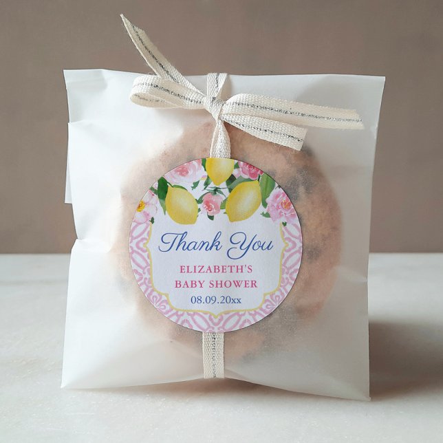 Sticker Rond Faveur de Baby Shower Rose et Blanc Merci Citrons (Pink Positano Lemons Little Girl Baby Shower or Bridal Shower Thank You Favor Sticker Design)