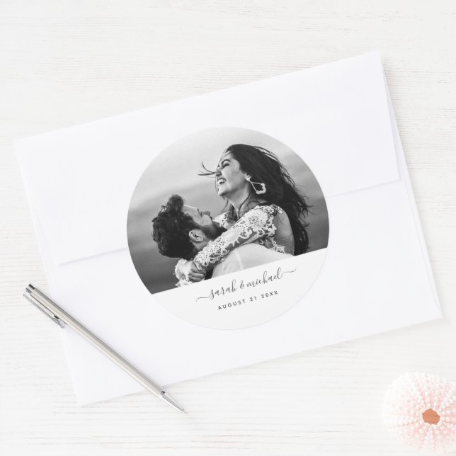 Sticker Rond Faveur du mariage moderne Enregistrer la date Scri (Enveloppe)