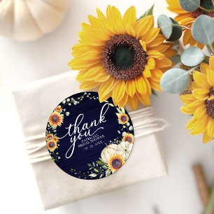 Sticker Rond Favoris de mariage avec tournesols et verdure d'au