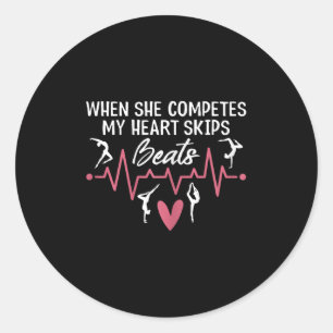 Sticker Rond Femmes Quand Elle Compete Mon Coeur S'emballe Prou