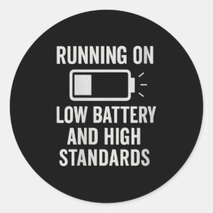Sticker Rond Femmes qui courent sur batterie faible et normes é