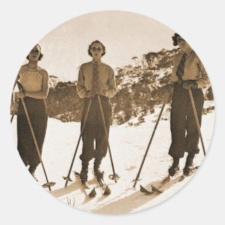Sticker Rond Femmes vintage Retro Ski 'Ski Bums 1942'