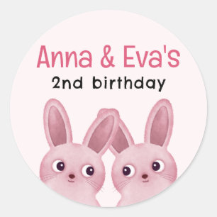 Sticker Rond Fête d'anniversaire de jumeaux avec des bébés lapi