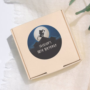 Sticker Rond Fête d'anniversaire silhouette de ninja moderne