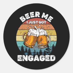 Sticker Rond Fête de fiançailles drôle de bière pour hommes