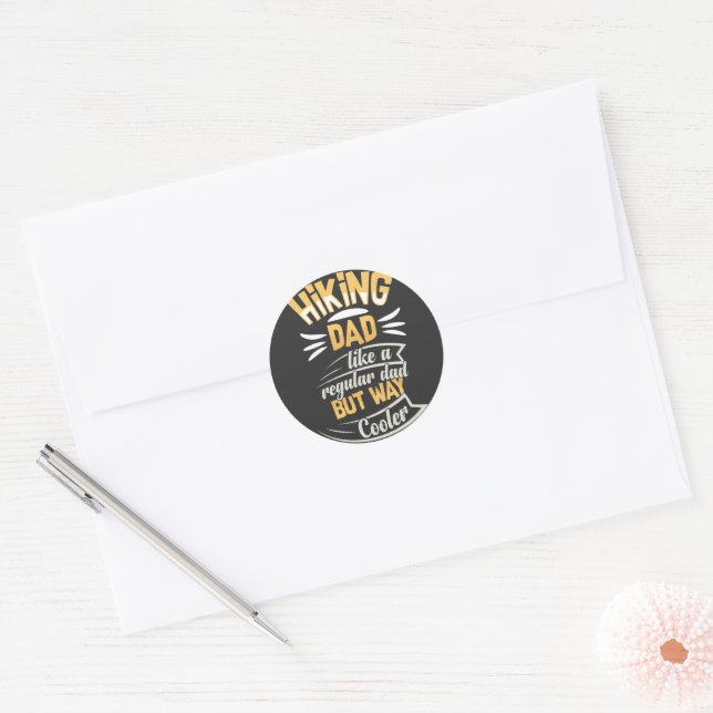 Sticker Rond Fête des pères papa randonnée (Enveloppe)