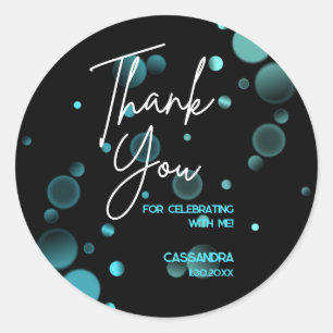 Sticker Rond Fêtons l'anniversaire bleu du Bokeh Gradient noir