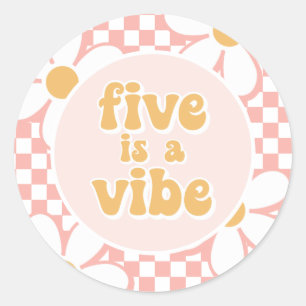 Sticker Rond Five est un Vibe Pink Daisy Checker