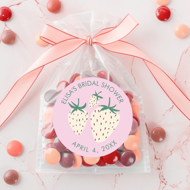 Sticker Rond Fraise Blanche Pineberry DOUCHE DE MARIÉE Sur mesu (White Strawberry Pineberry BRIDAL SHOWER Custom Classic Round Sticker
)