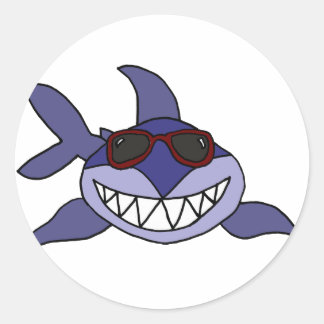 Sticker Rond Funny Blue Shark avec lunettes de soleil