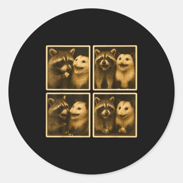 Sticker Rond Funny Ssum And Raccoon Photobooth Selfie Trash Fer (Devant)