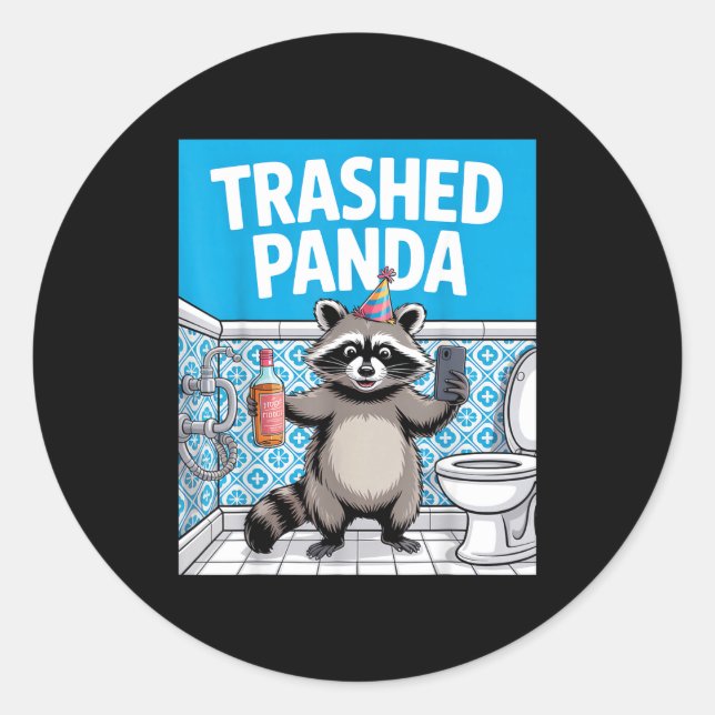 Sticker Rond Funny Trashed Panda Raccoon Gets Drunk  (Devant)