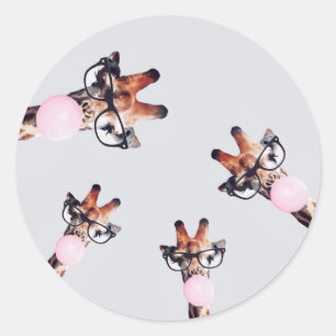 STICKER ROND GIRAFFE PORTANT DES LUNETTES SOUFFRANT UNE BULLE R