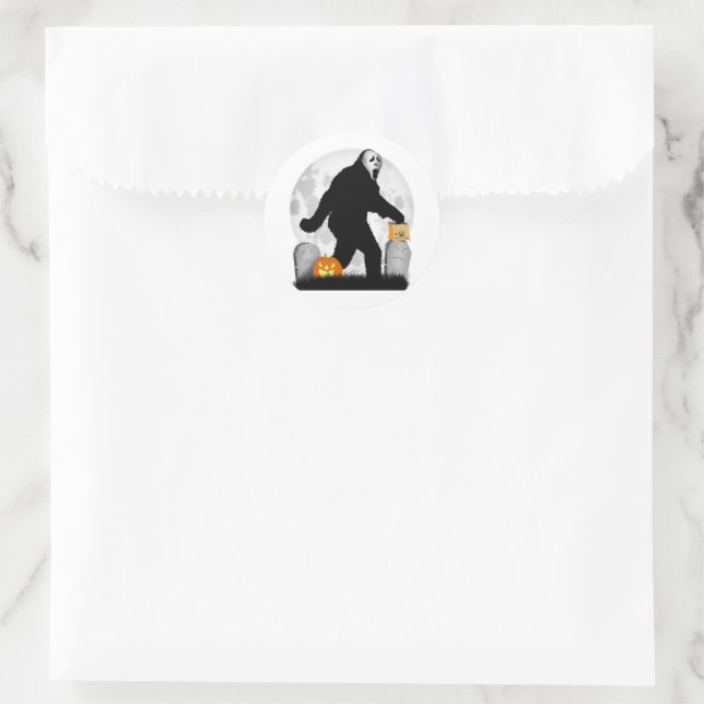 Sticker Rond Gone Squatchin' Halloween (Sac)