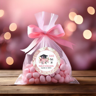 Sticker Rond Grad Casquette et fleurs roses Elle l'a fait