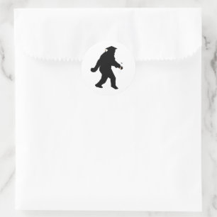 Sticker Rond Graduation Sasquatch