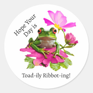 Sticker Rond Grenouille mignonne ou tourte de crapaud sur fleur