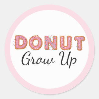 Sticker Rond Grossissement de beigne rose glacé bébé premier an