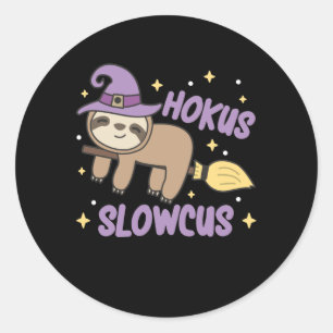 Sticker Rond Hokus Slowcus - Costume d'Halloween pour sorcière