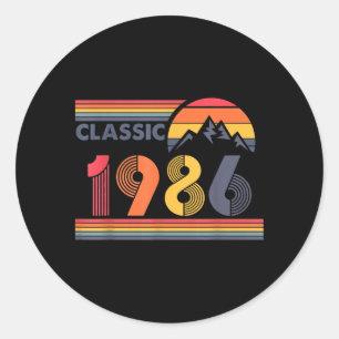 Sticker Rond Hommes de 40 ans Voiture Classique Vintage 1986 40