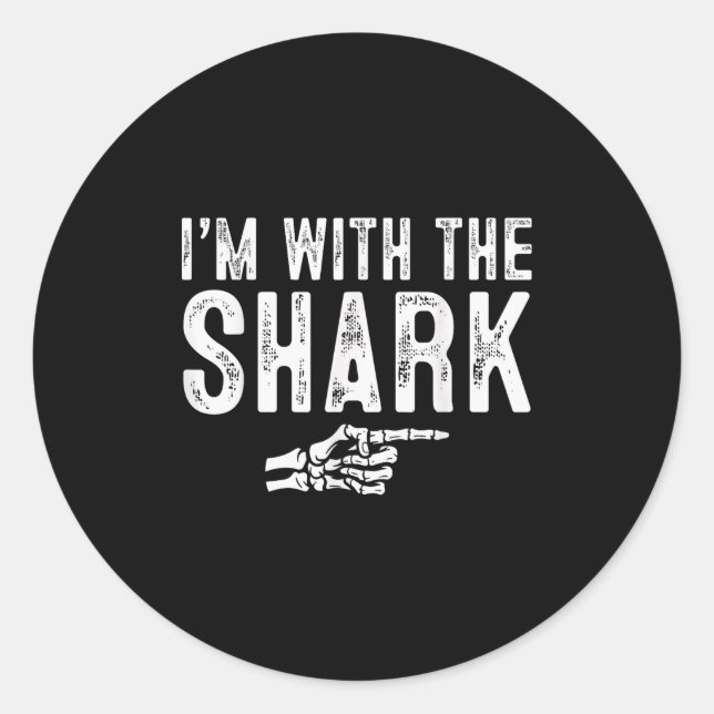 Sticker Rond I'm With The Shark Easy Costume Halloween Couples  (Devant)