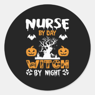 Sticker Rond Infirmière d'Halloween par sorcière de jour par nu