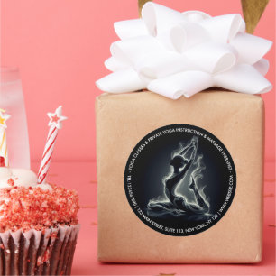 Sticker Rond Instructeur de Yoga Reiki Pose King Pigeon à une j