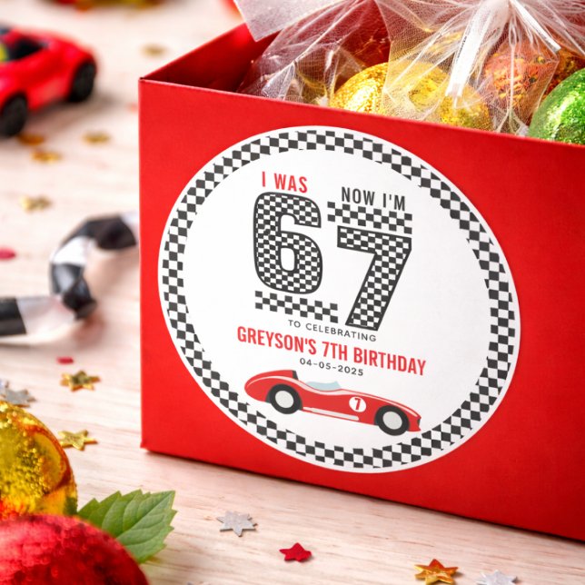 Sticker Rond J'avais 6 ans Maintenant j'ai 7 ans Garçon de voit (I Was 6 Now I'm 7 Race Car Boy Birthday Party Classic Round Sticker
)