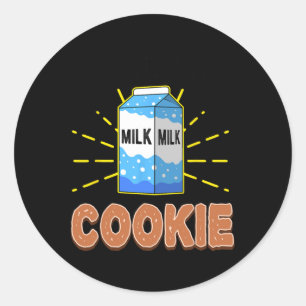 Sticker Rond Je suis avec le costume de lait de biscuit Matchi