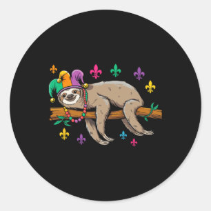 Sticker Rond Jester Sloth Animal Cute Funny Mardi Gras Carnival