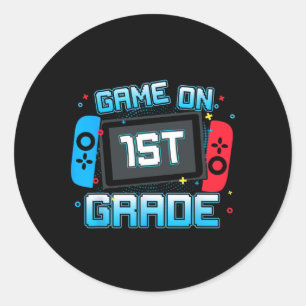 Sticker Rond Jeu De Joueur De 1Ere Année Retour À L'École Garço