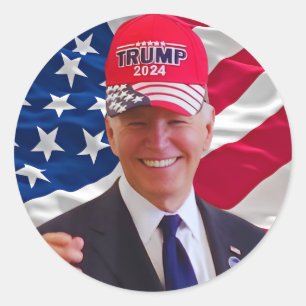 Sticker Rond Joe biden Portant un Casquette Trump