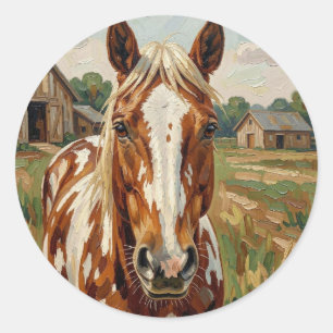 Sticker Rond Joli cheval brun et blanc dans une ferme rustique