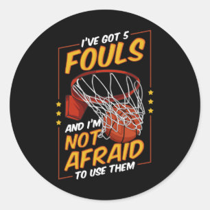 Sticker Rond Joueur de basket-ball amusant 5 fautes de défense