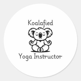 Sticker Rond Koalafied Yoga Teacher, Cute Meditating Koala Bear