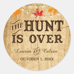 Sticker Rond La chasse est sur le mariage campagnard l'autocoll