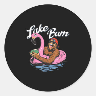 Sticker Rond Lac bum bigfoot flamant rose drôle été vie amusant