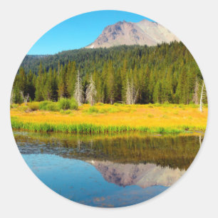 Sticker Rond Lac Hat dans le parc national volcanique de Lassen