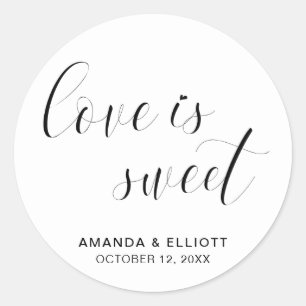 Sticker Rond L'Amour Est Doux Mariage Typographie Noir et Blanc