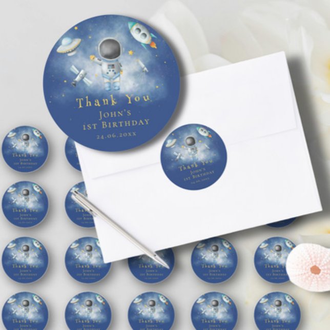 Sticker Rond L'astronaute spatial roquettes de garçon à étoiles (Créateur téléchargé)