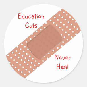 Sticker Rond Les coupures d'éducation ne guérissent jamais